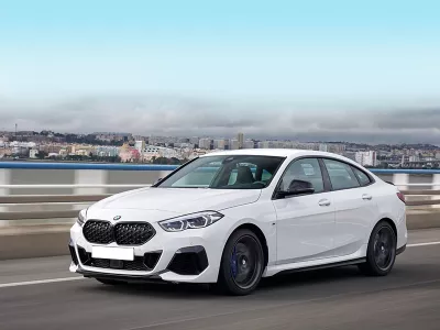 123oto THAY KÍNH XE Ô TÔ BMW 218i tận nơi